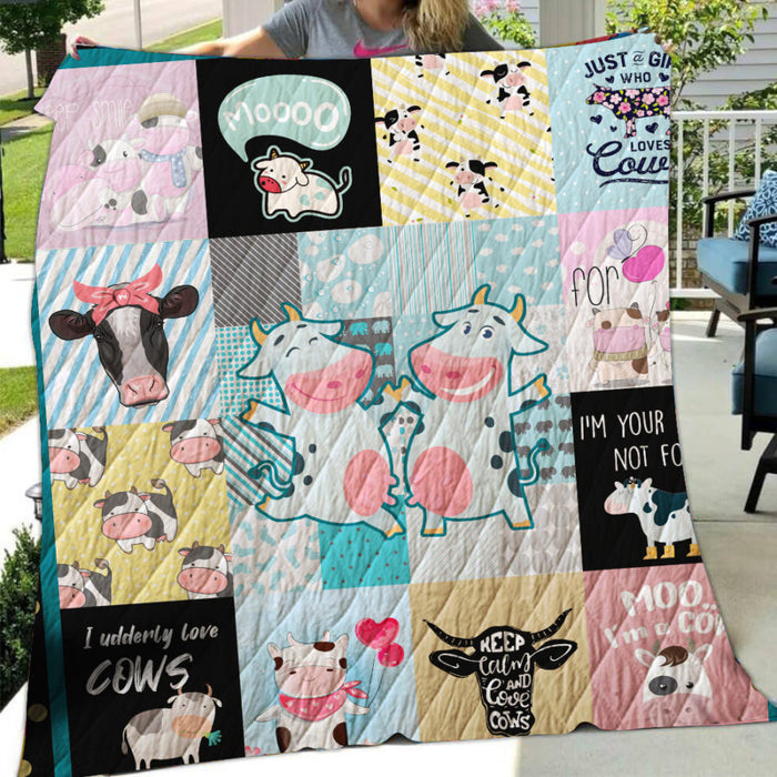 Cow cute pattern print -Quilt - myfunfarm - clothing acceessories shoes for cow lovers, pig, horse, cat, sheep, dog, chicken, goat farmer