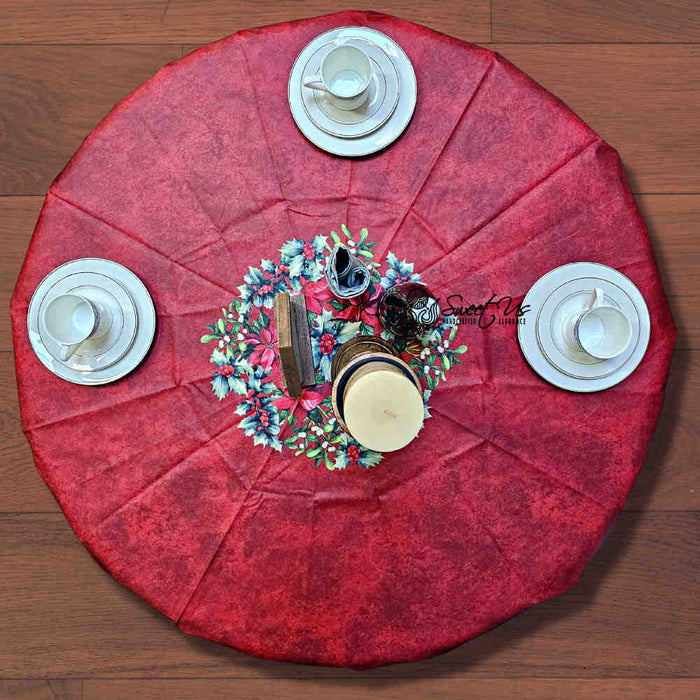 Guirlande d'Hiver Spill-Resistant Bordered Round Tablecloth — Rouge Cardinal - Sweet Us
