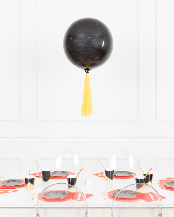 mickey-mouse-balloon-party-paris312-yellow-black-white-red-gold-giant-centerpiece