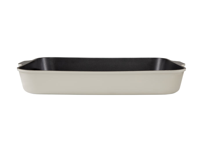 Maxwell & Williams Cast Lite Non-Stick Roaster 38x28.4x5.5cm Gift Boxed - Ecru
