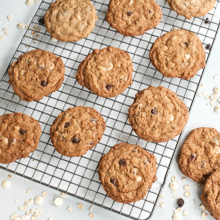 Nordic Ware | Naturals® Half Sheet with Oven-Safe Nonstick Grid
