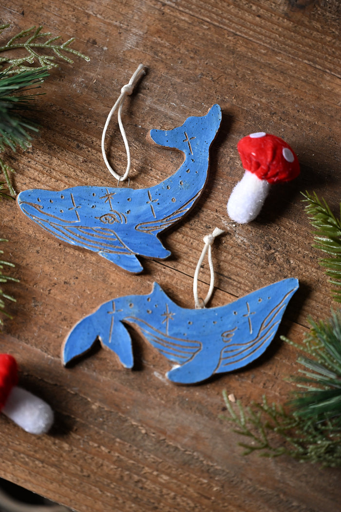 Whale ornament set
